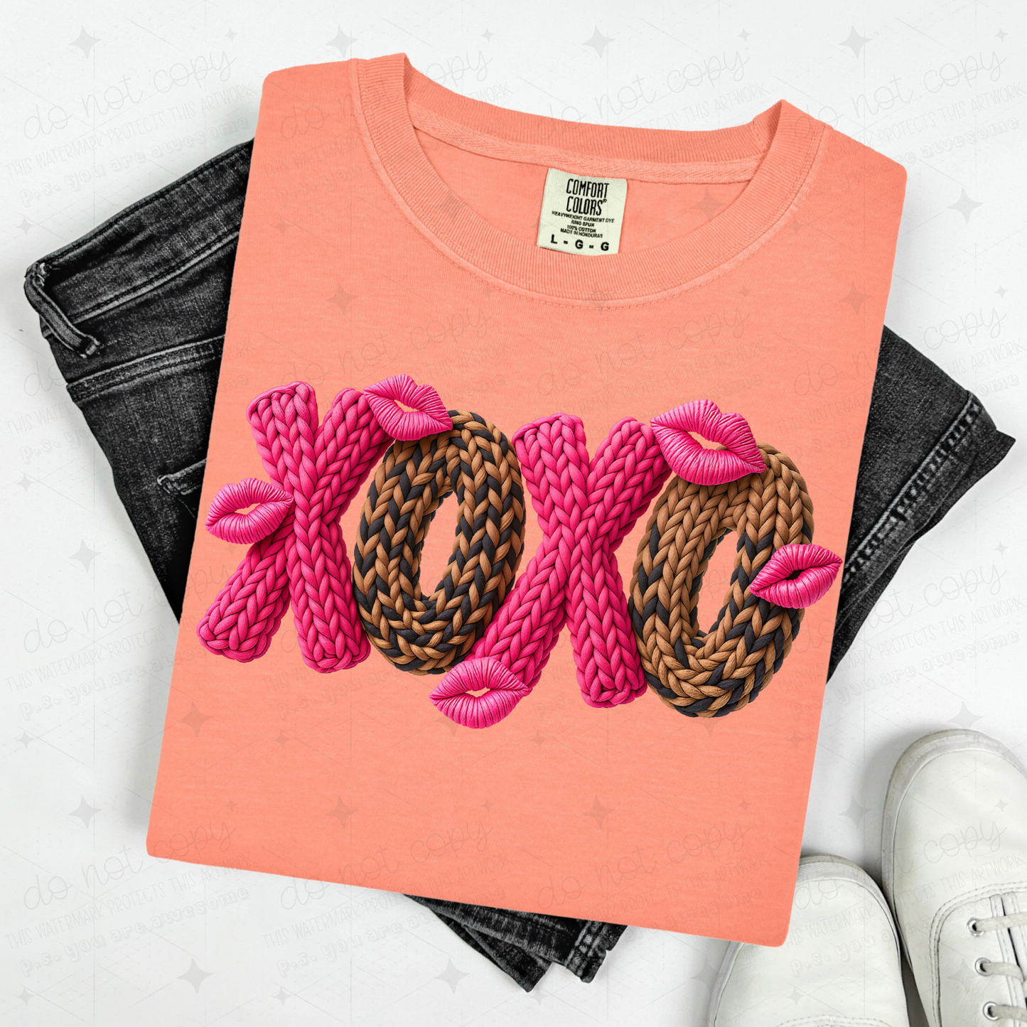 KISSY LIPS XOXO - FAUX YARN - DTF TRANSFER