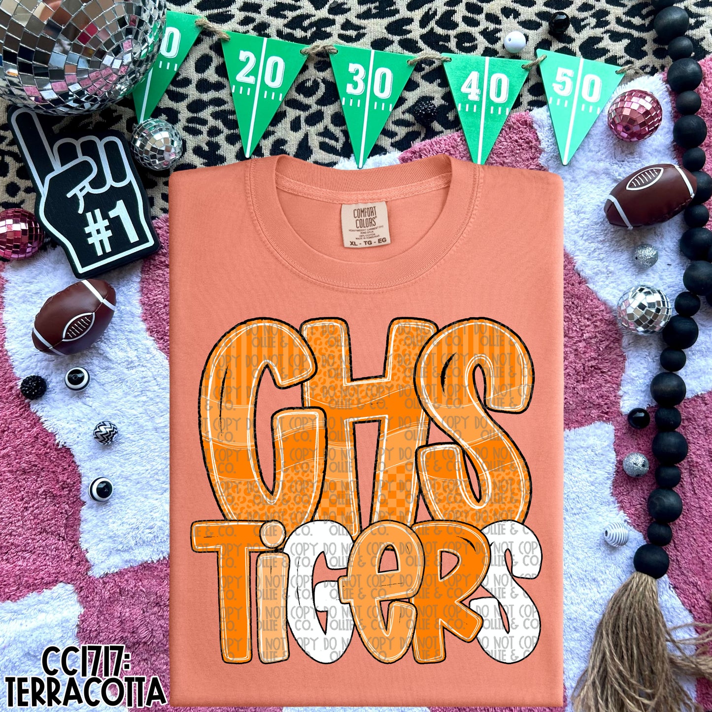 MONOCHROMATIC INITIAL SCHOOL SPIRIT - MOCKUP ONLY