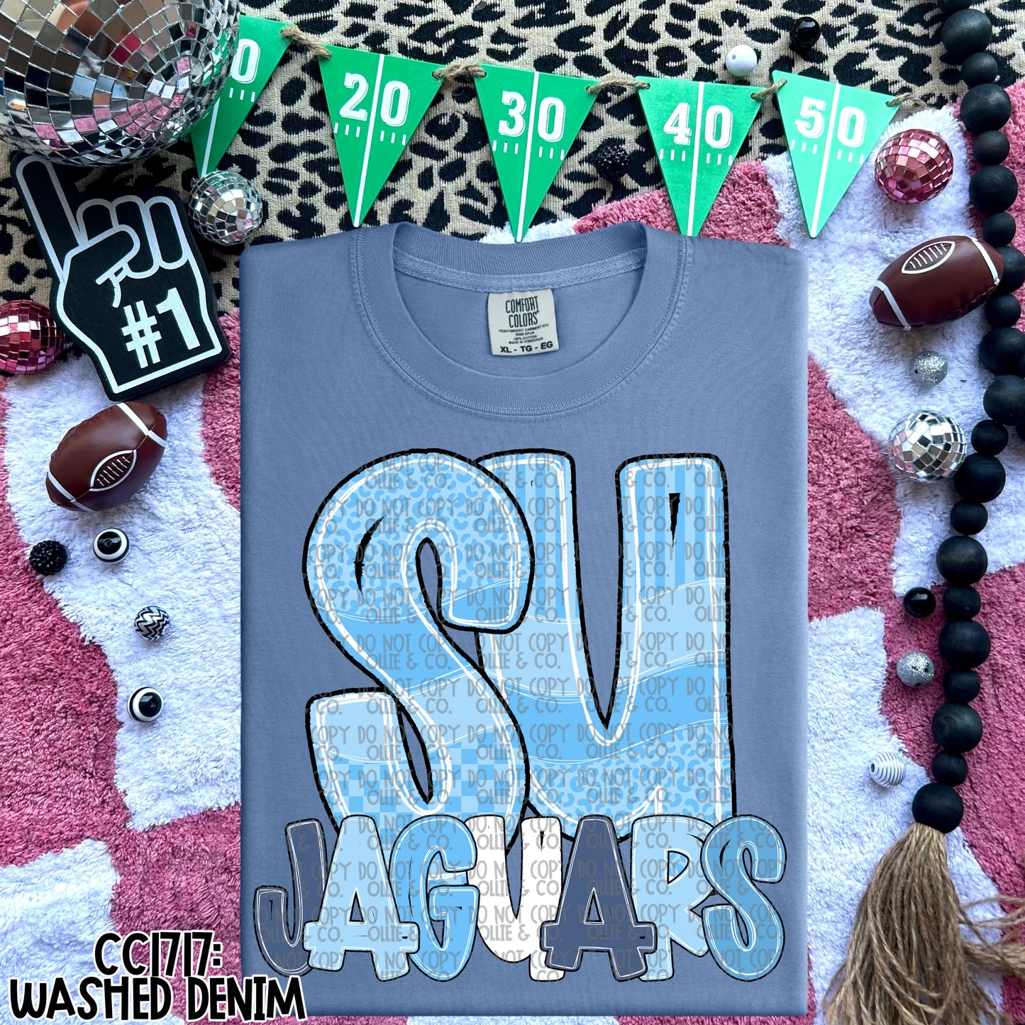 MONOCHROMATIC INITIAL SCHOOL SPIRIT - MOCKUP ONLY