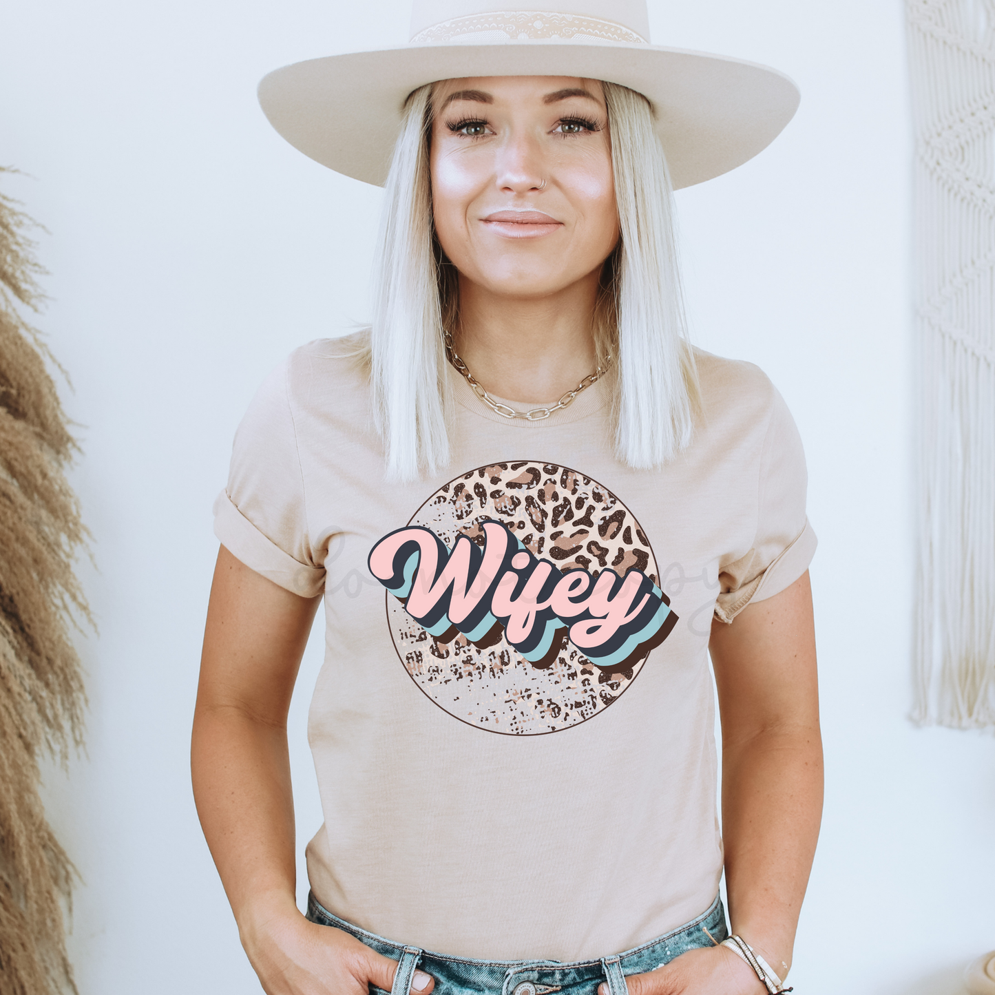 Wifey Leopard Circle